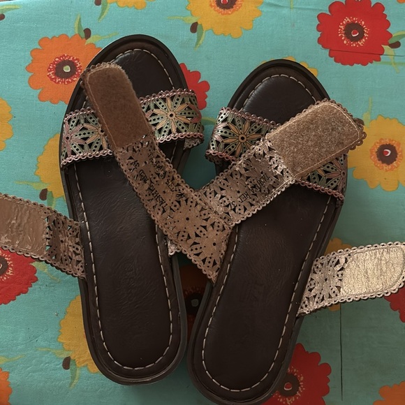 L’Artiste Spring Step Slide - Picture 8 of 8